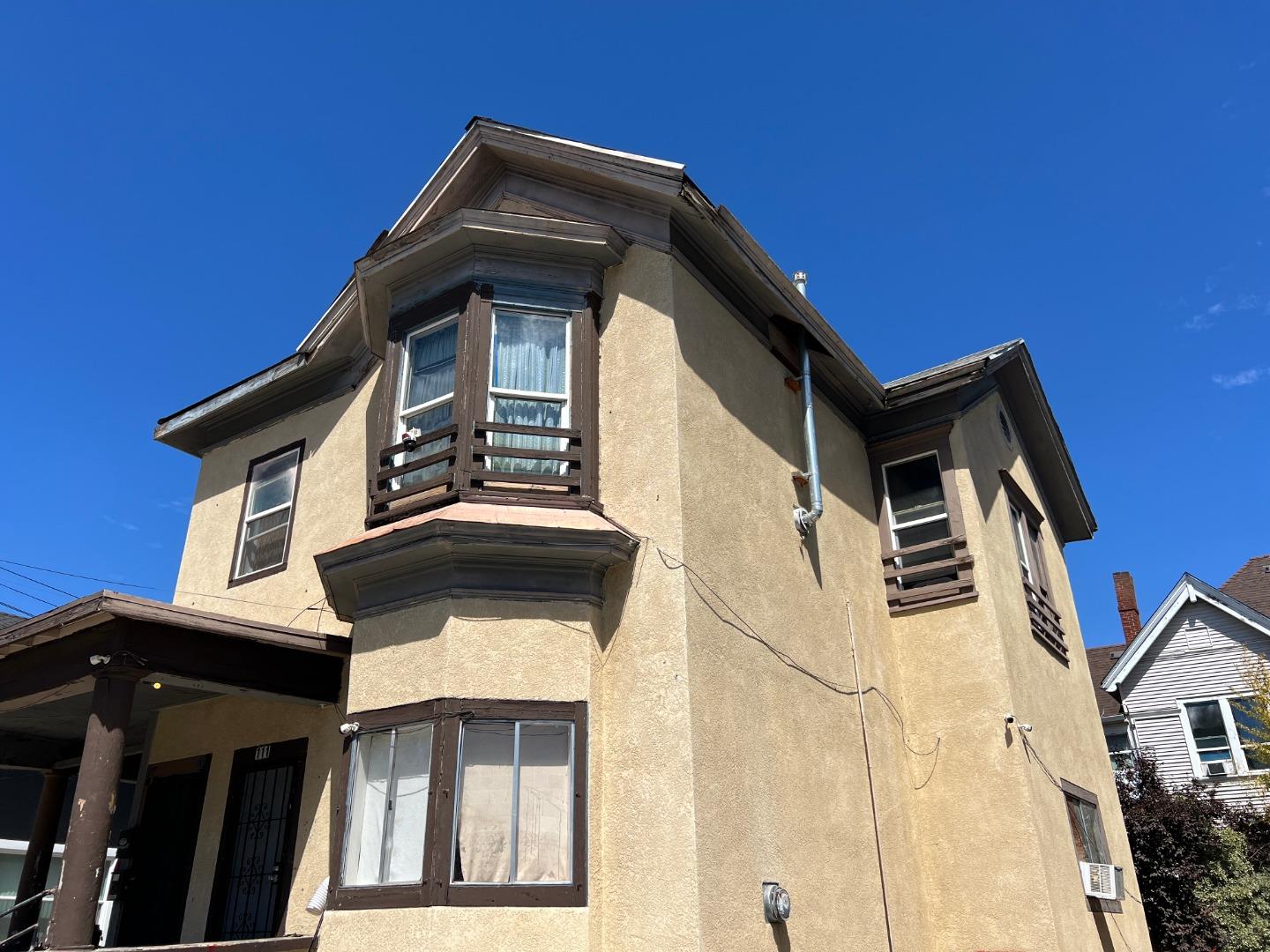 111 West Poplar Street