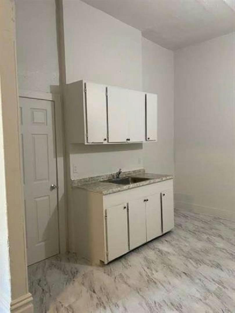 111 West Poplar Street
