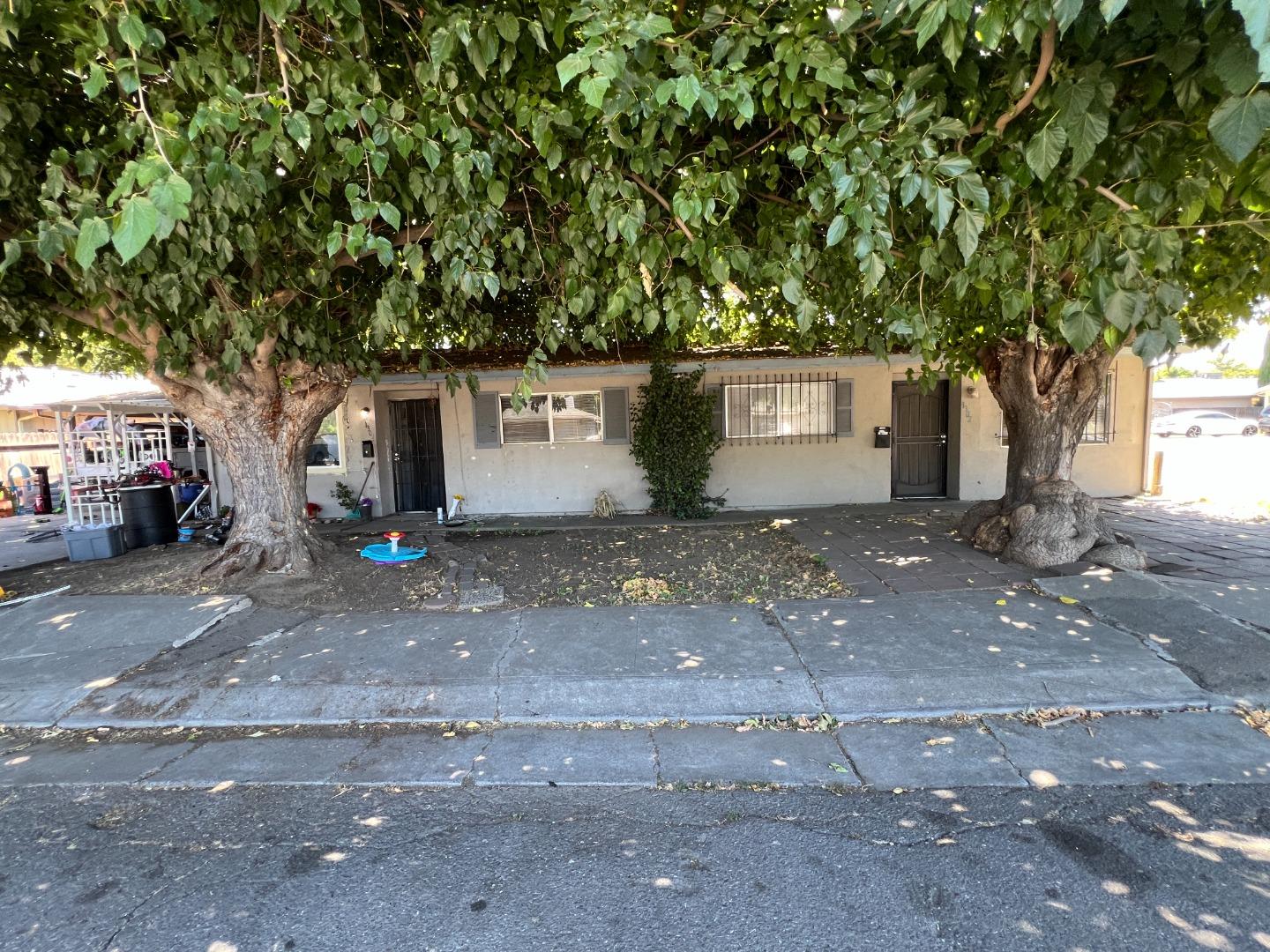 1302 Holt Street