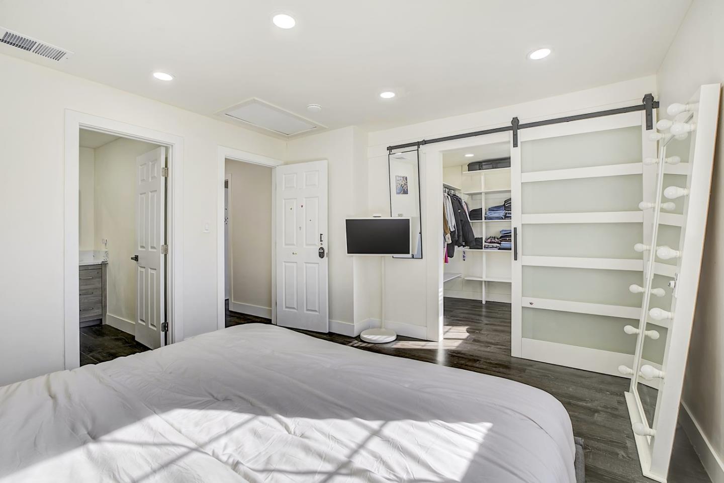 404 El Cajon Drive