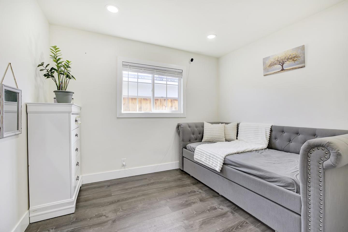 404 El Cajon Drive