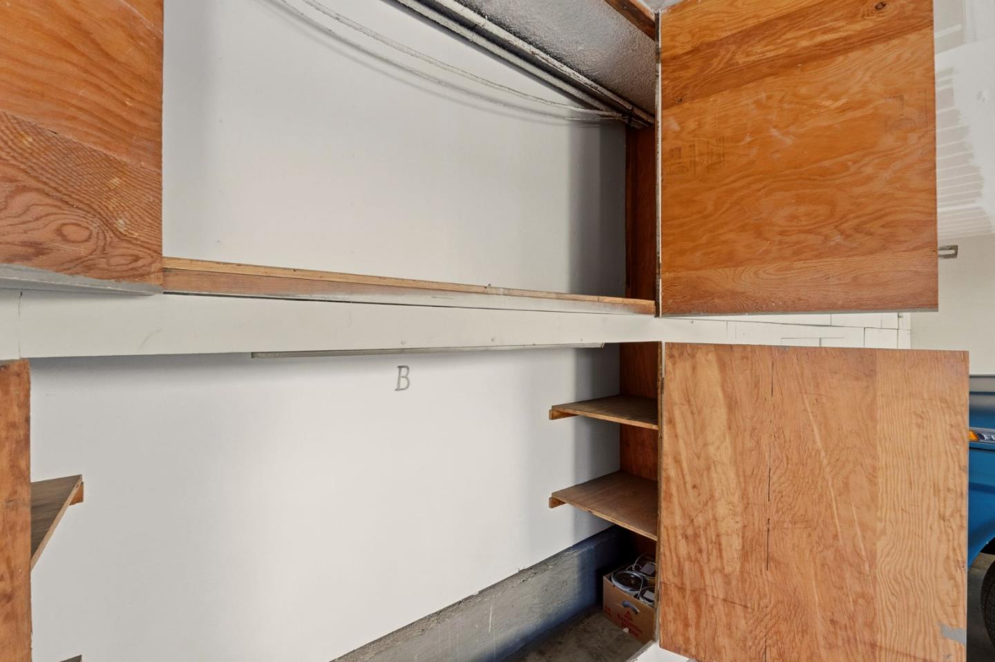 104 East Middlefield Road B