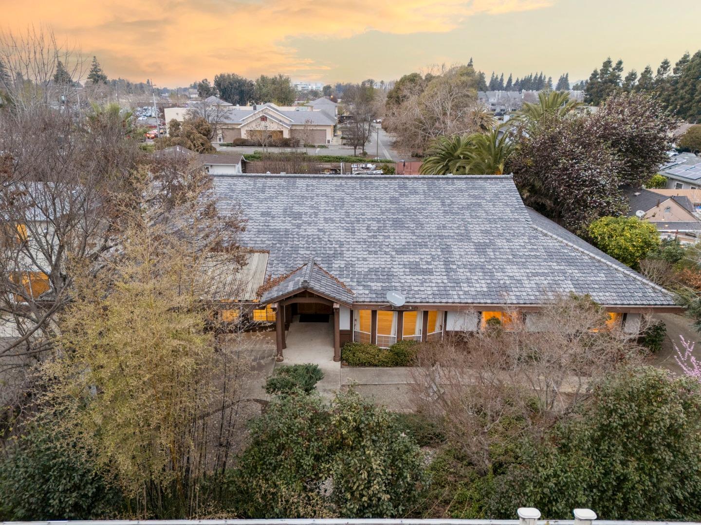 24952 Cypress Avenue