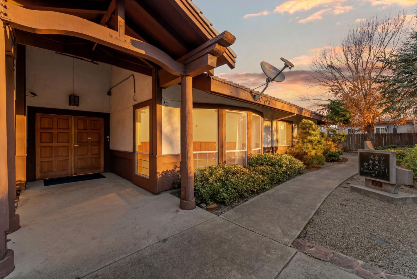 24952 Cypress Avenue