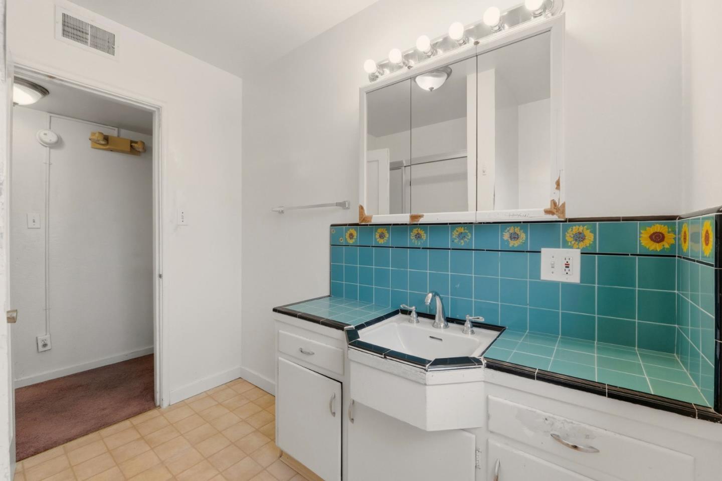 24952 Cypress Avenue