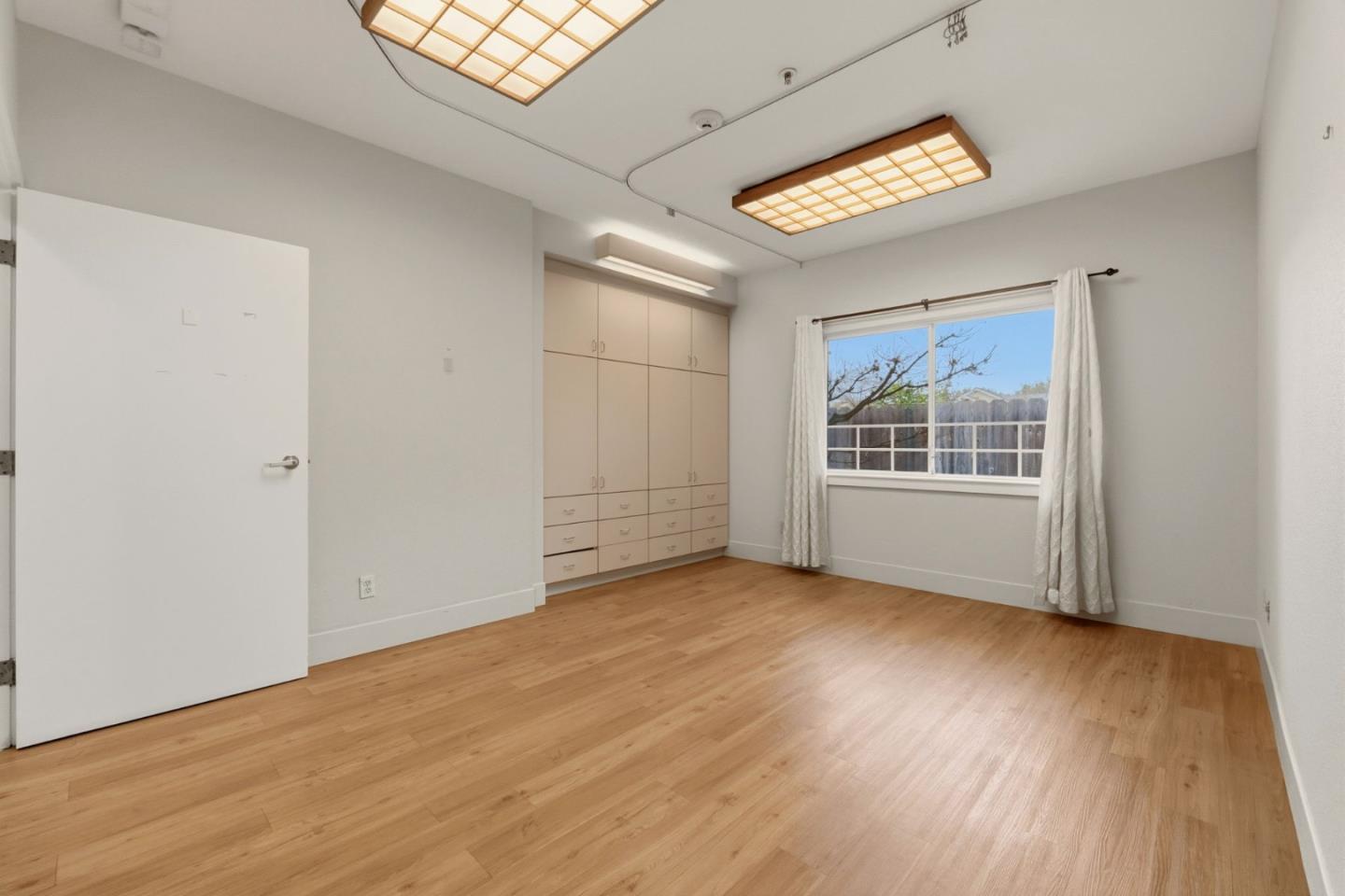 24952 Cypress Avenue