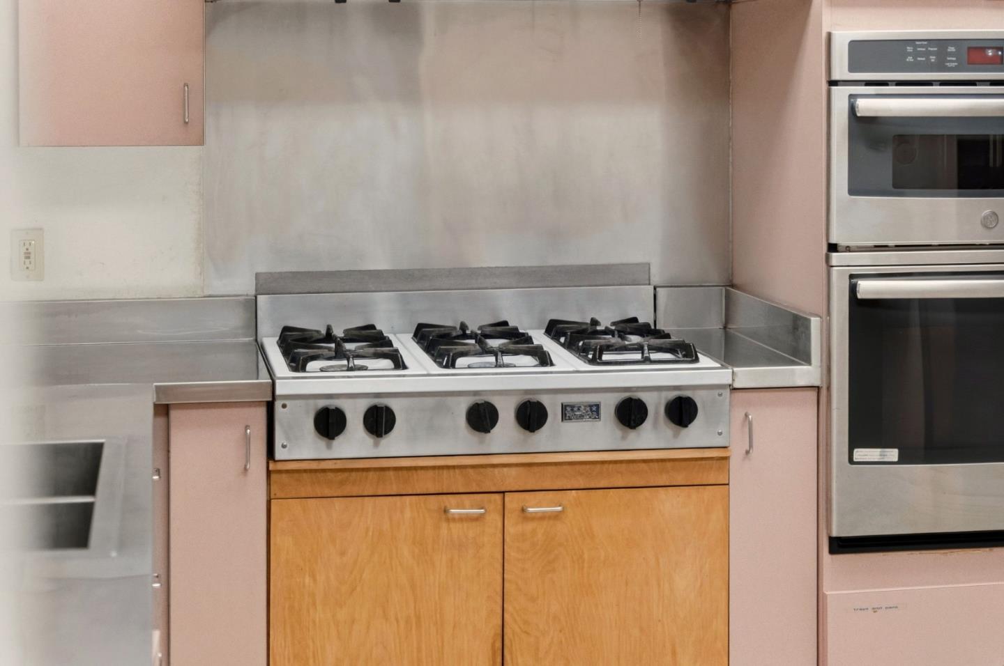 24952 Cypress Avenue