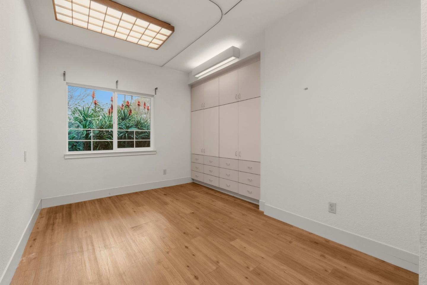 24952 Cypress Avenue