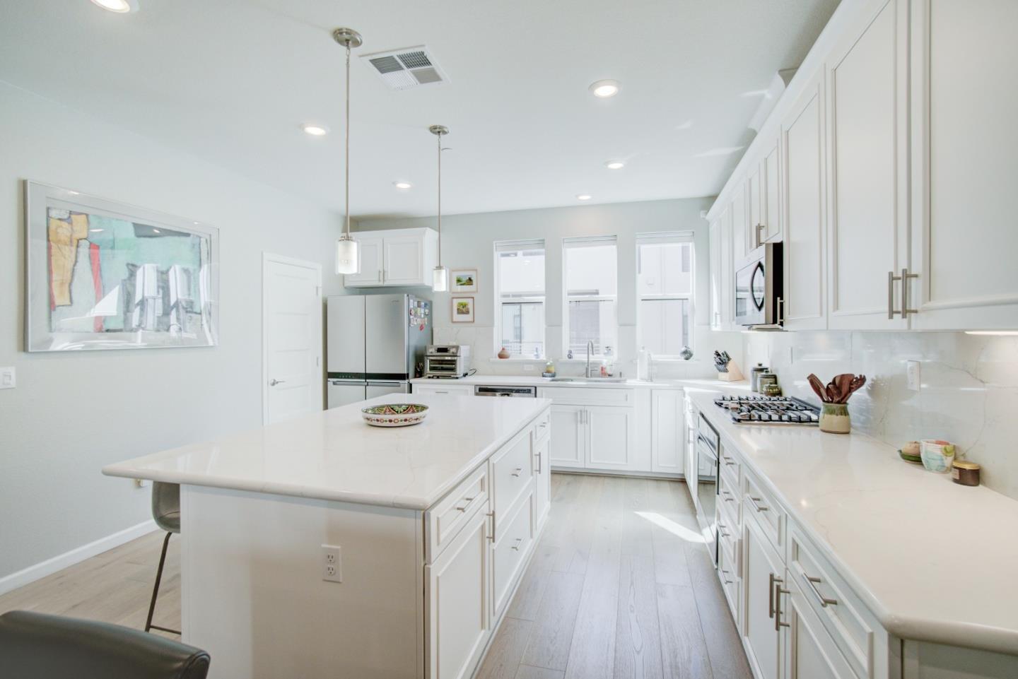 2785 Ball Place 4