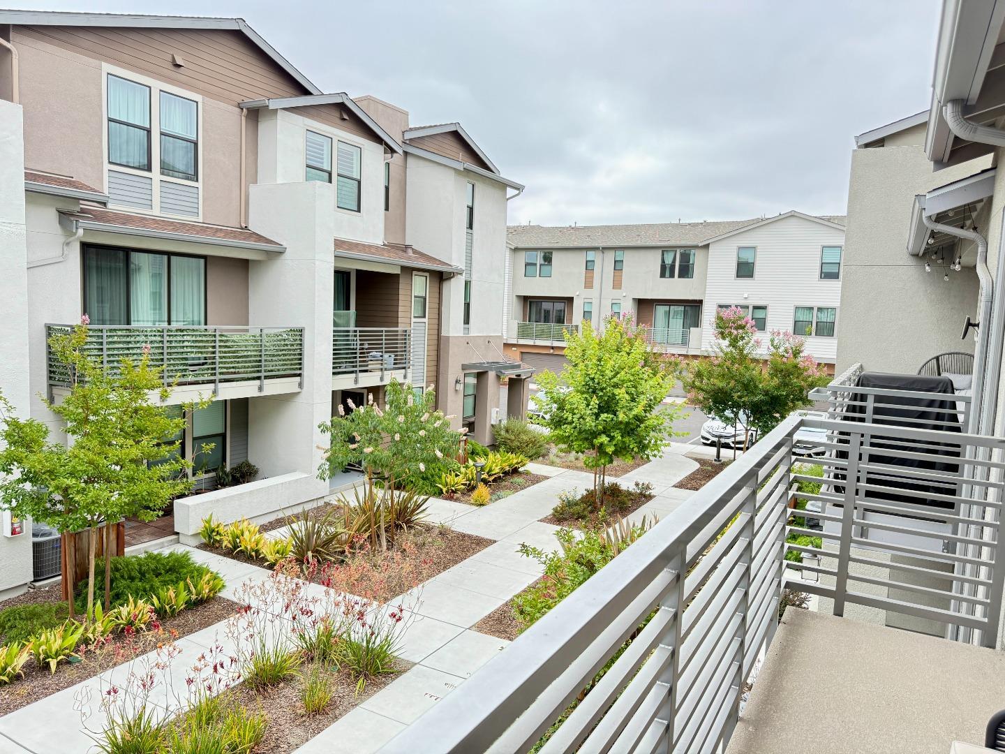 2785 Ball Place 4