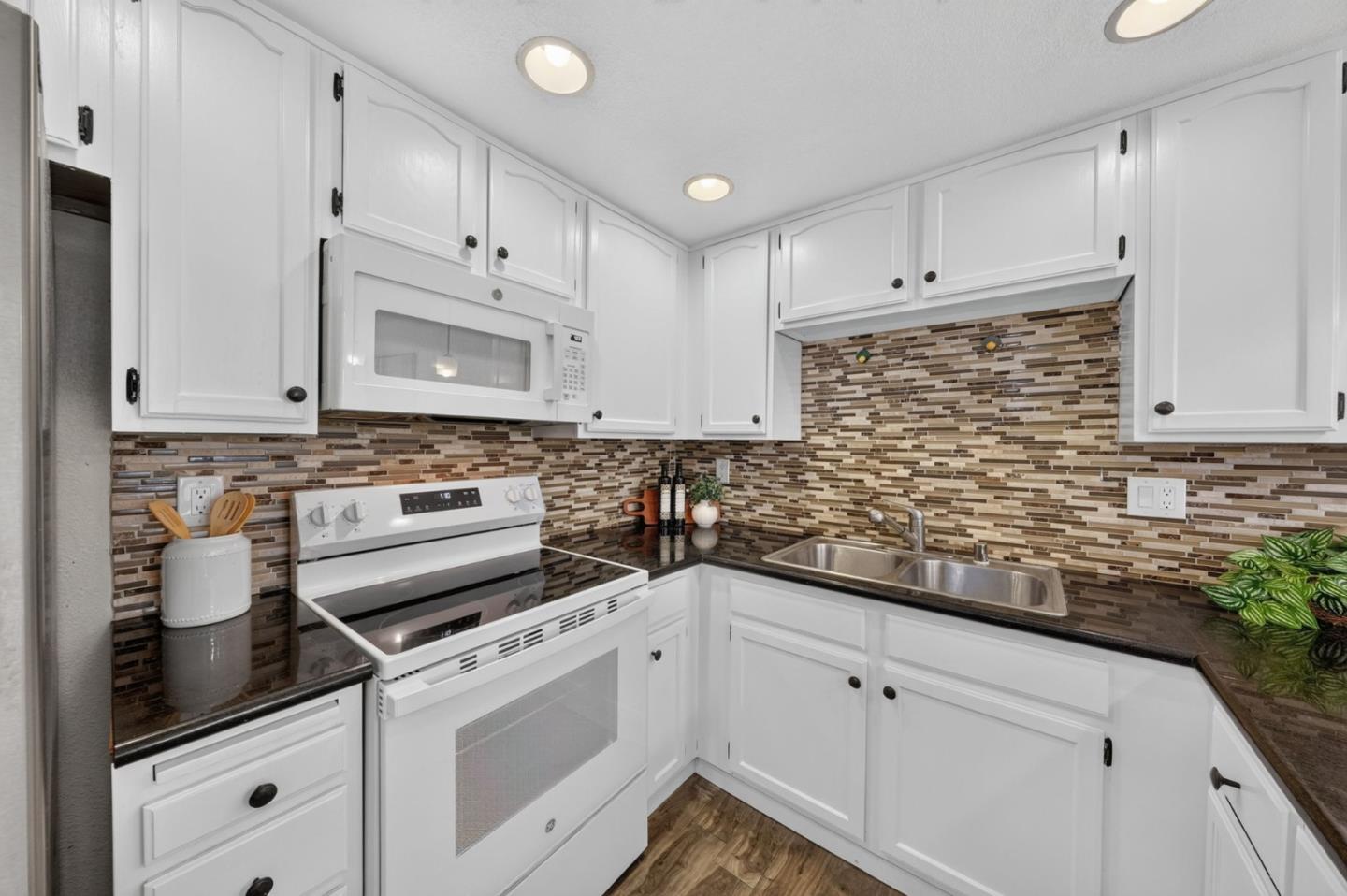 131 Union AVE H