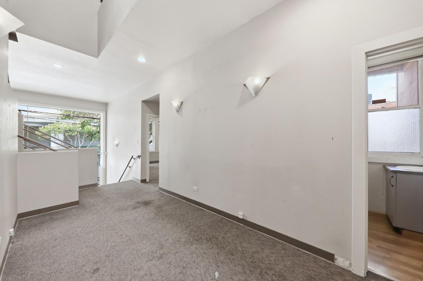 271 Austin ST