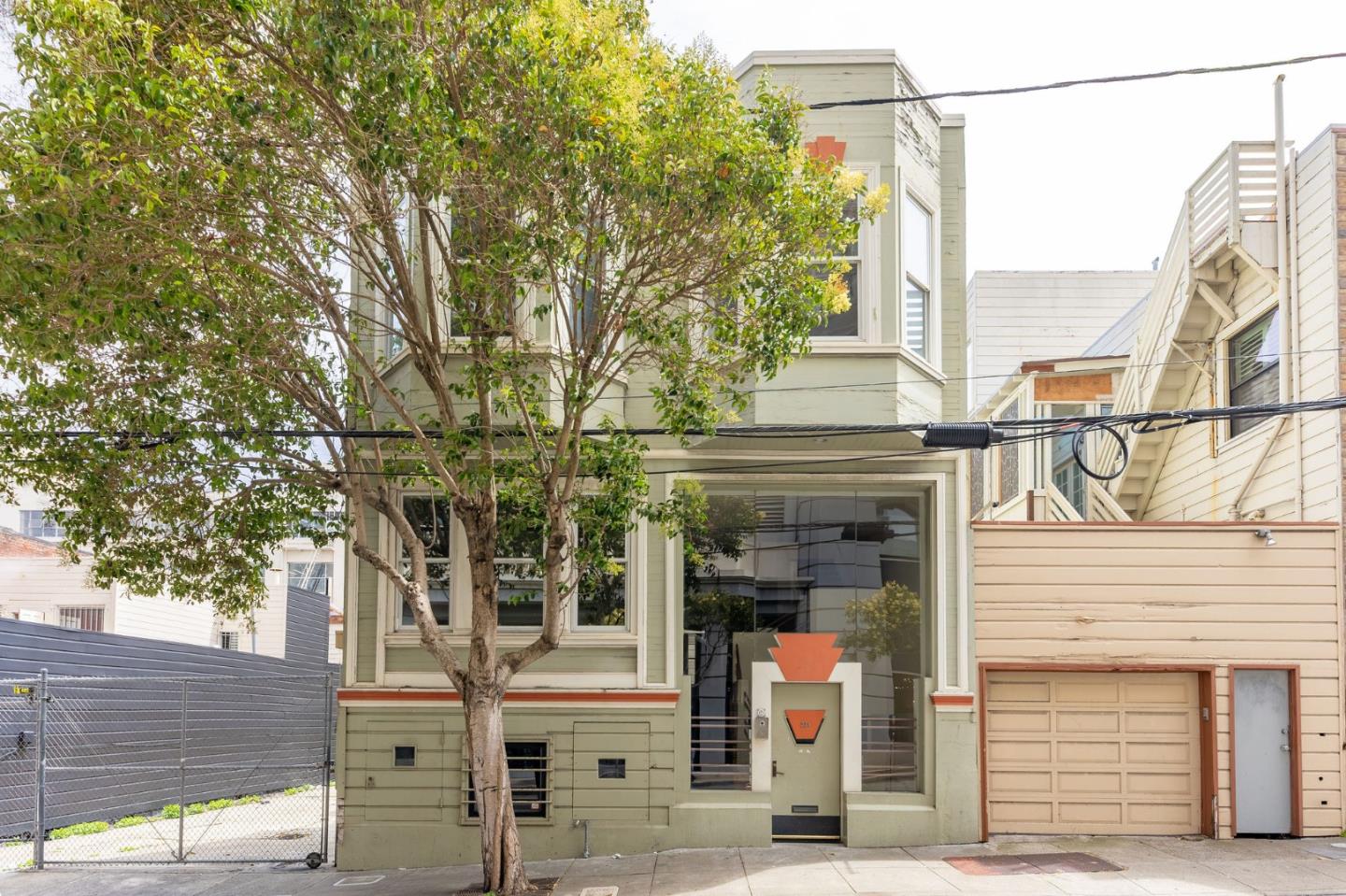 271 Austin ST