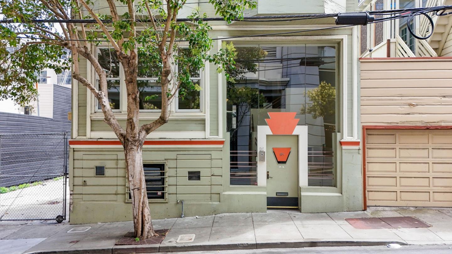 271 Austin ST