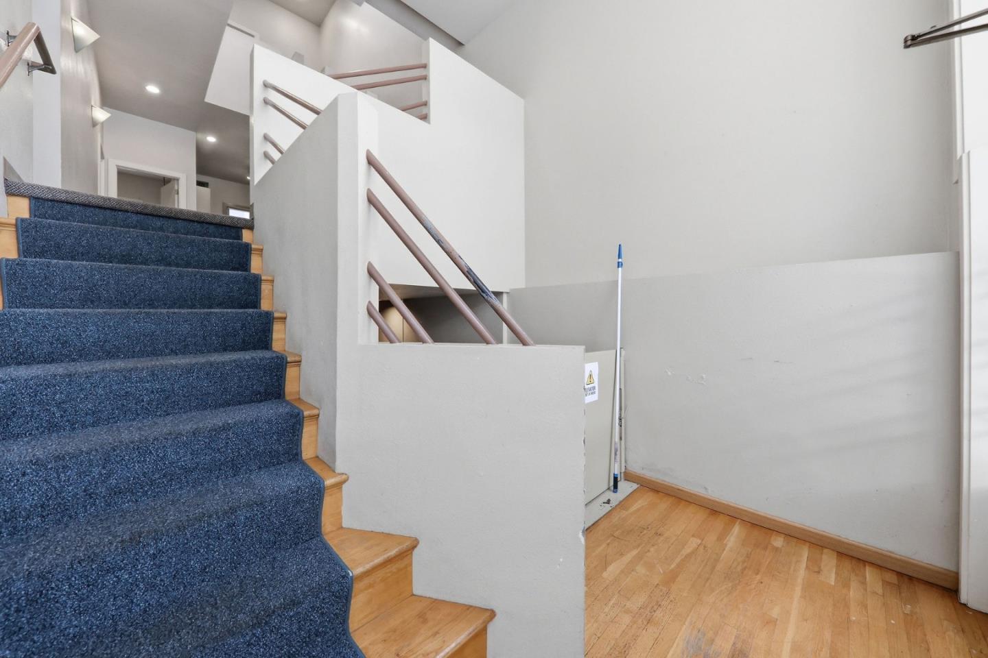 271 Austin ST