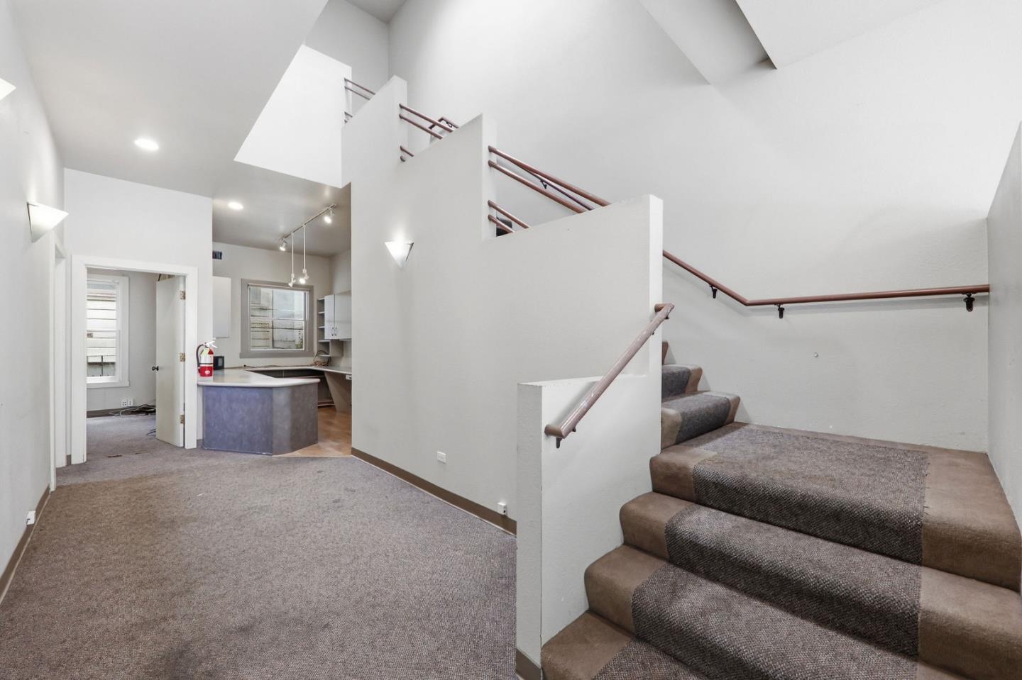 271 Austin ST