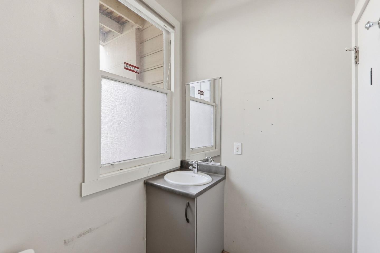 271 Austin ST