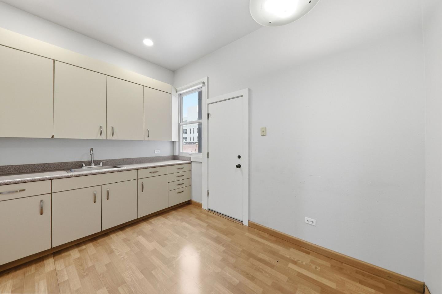 271 Austin ST