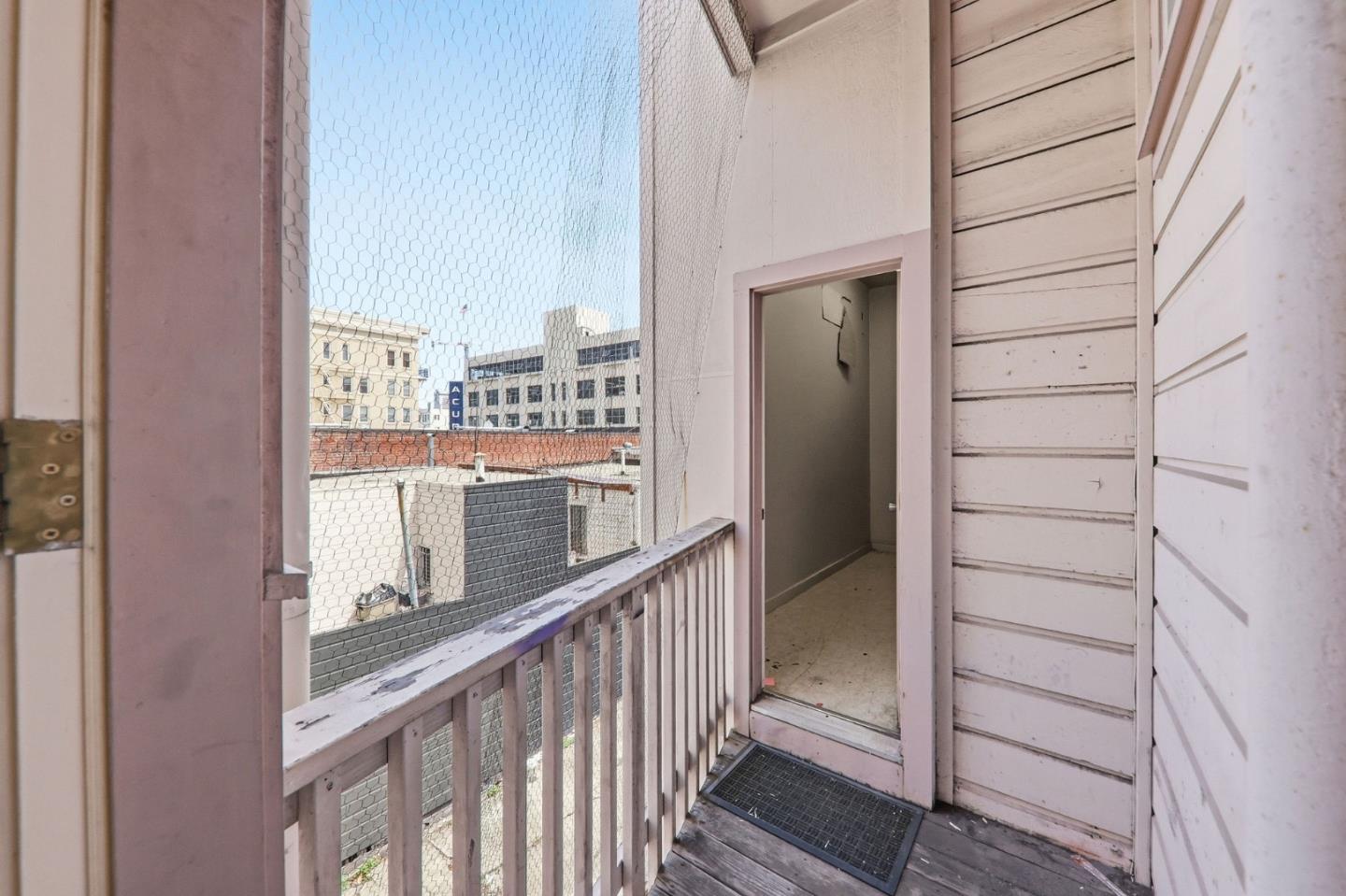271 Austin ST