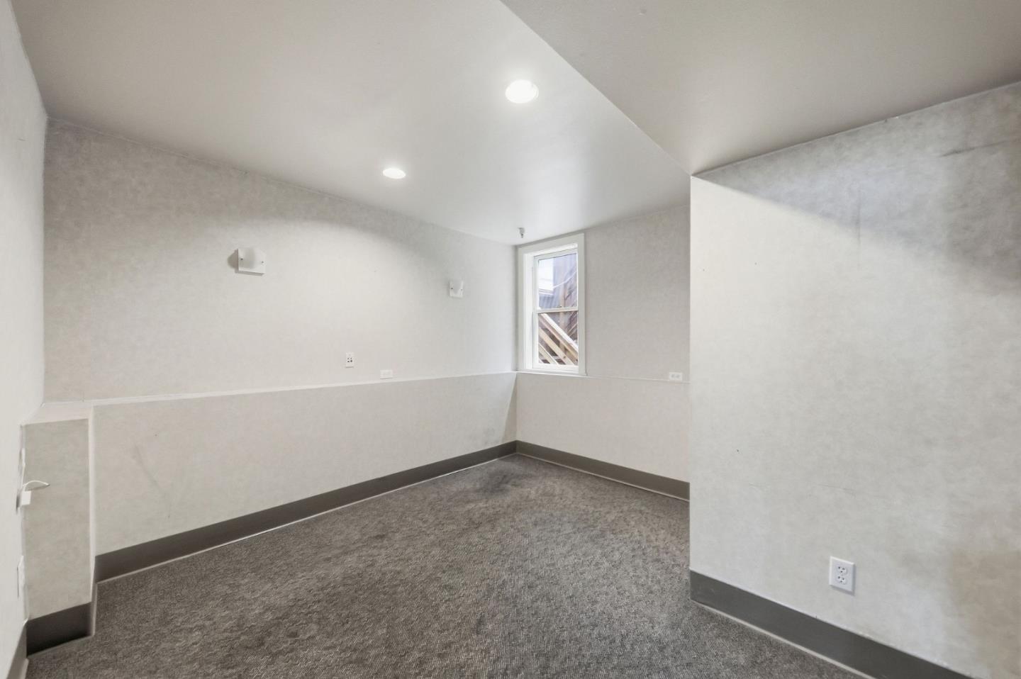 271 Austin ST