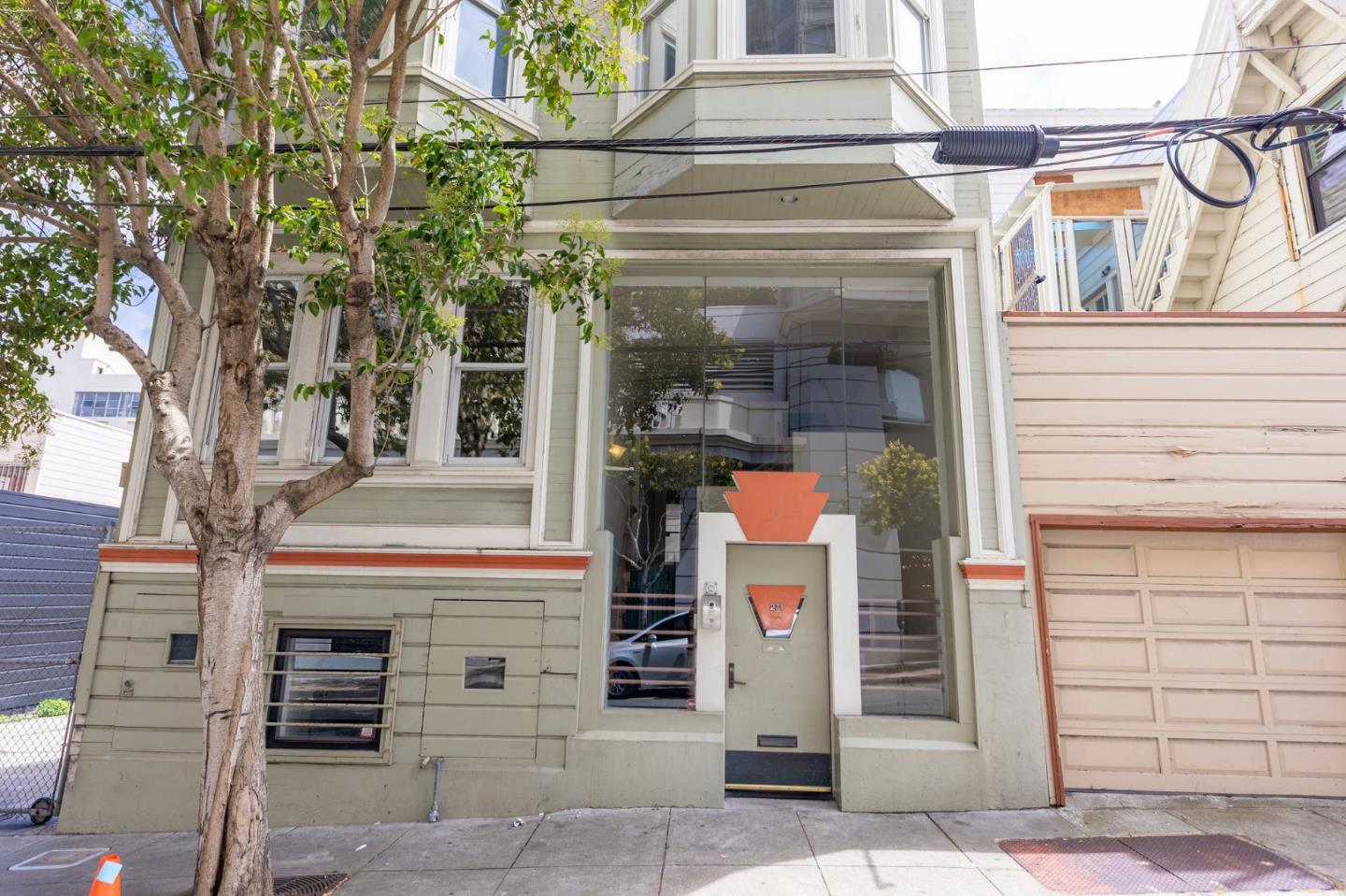 271 Austin ST