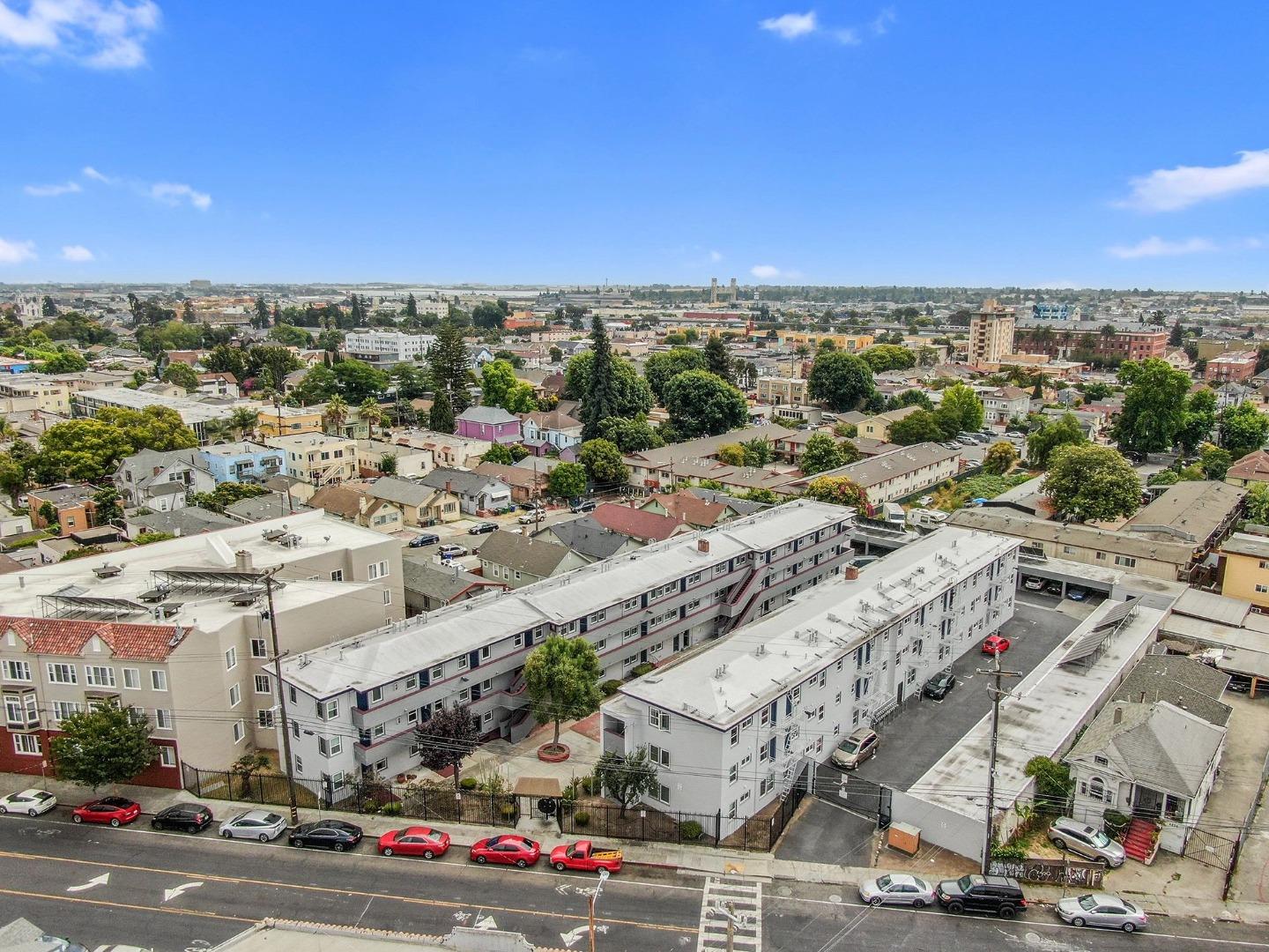 2555 Foothill BLVD