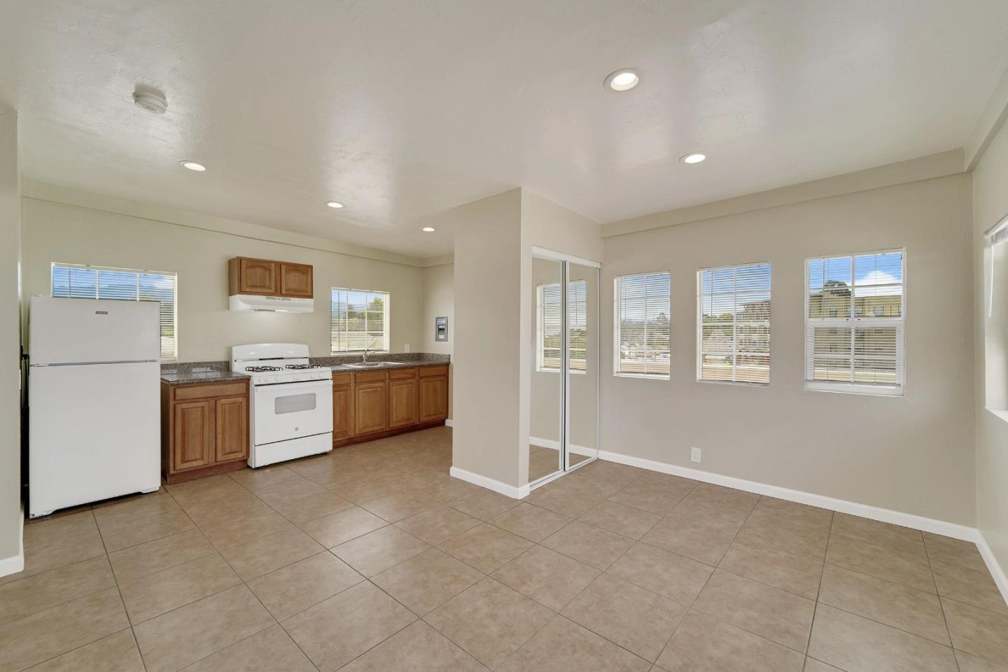 2624 Foothill BLVD