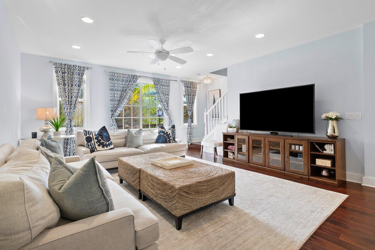 110 SW 1st Avenue