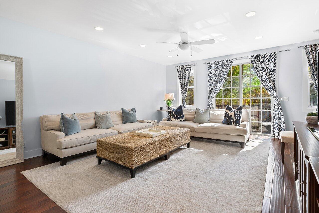 110 SW 1st Avenue
