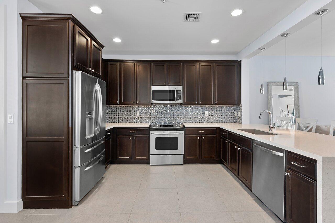 110 SW 1st Avenue