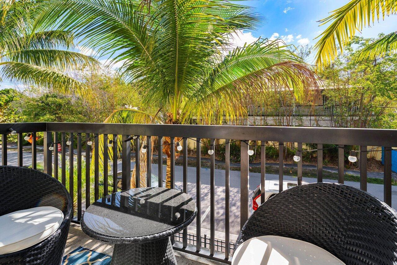 110 SW 1st Avenue