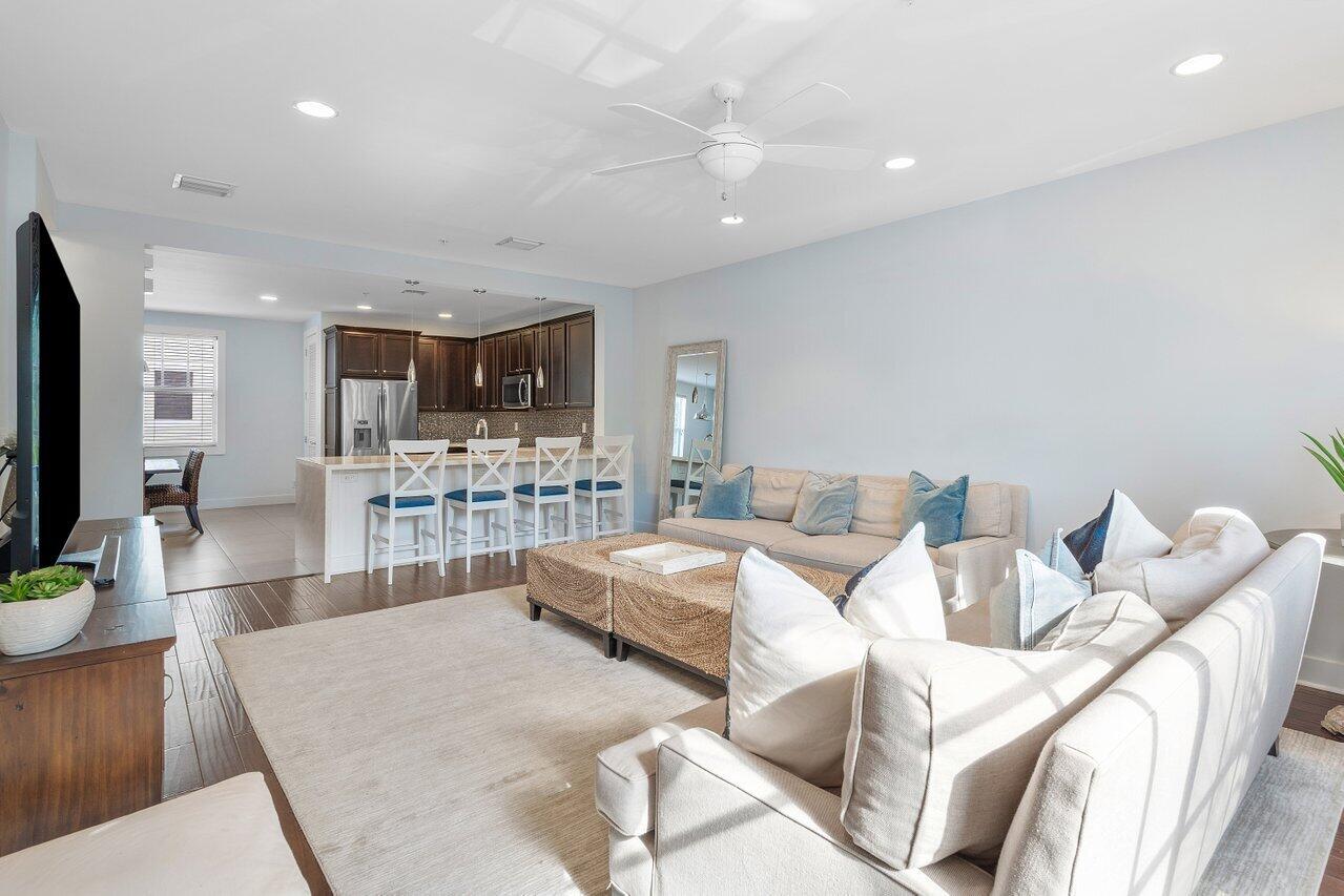 110 SW 1st Avenue
