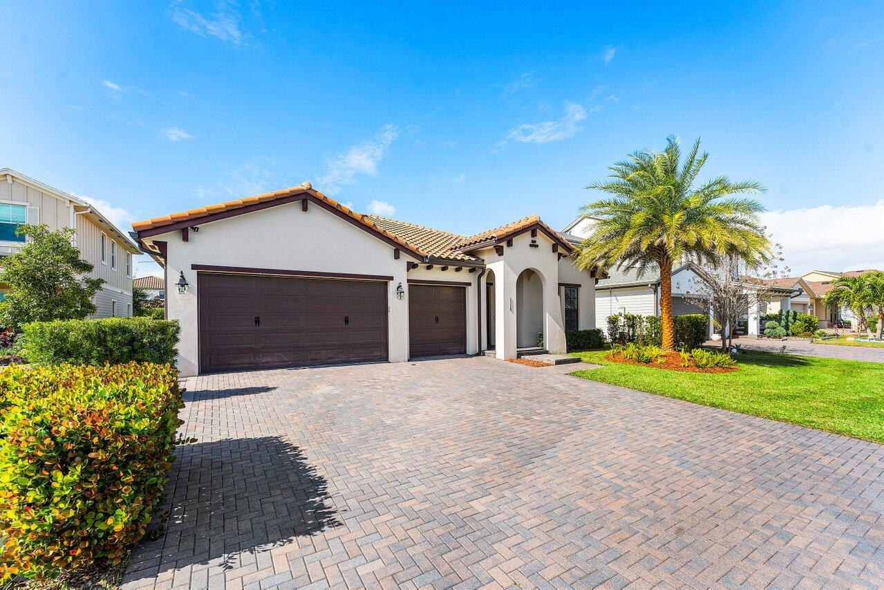 1119 Arrowhead Point Road