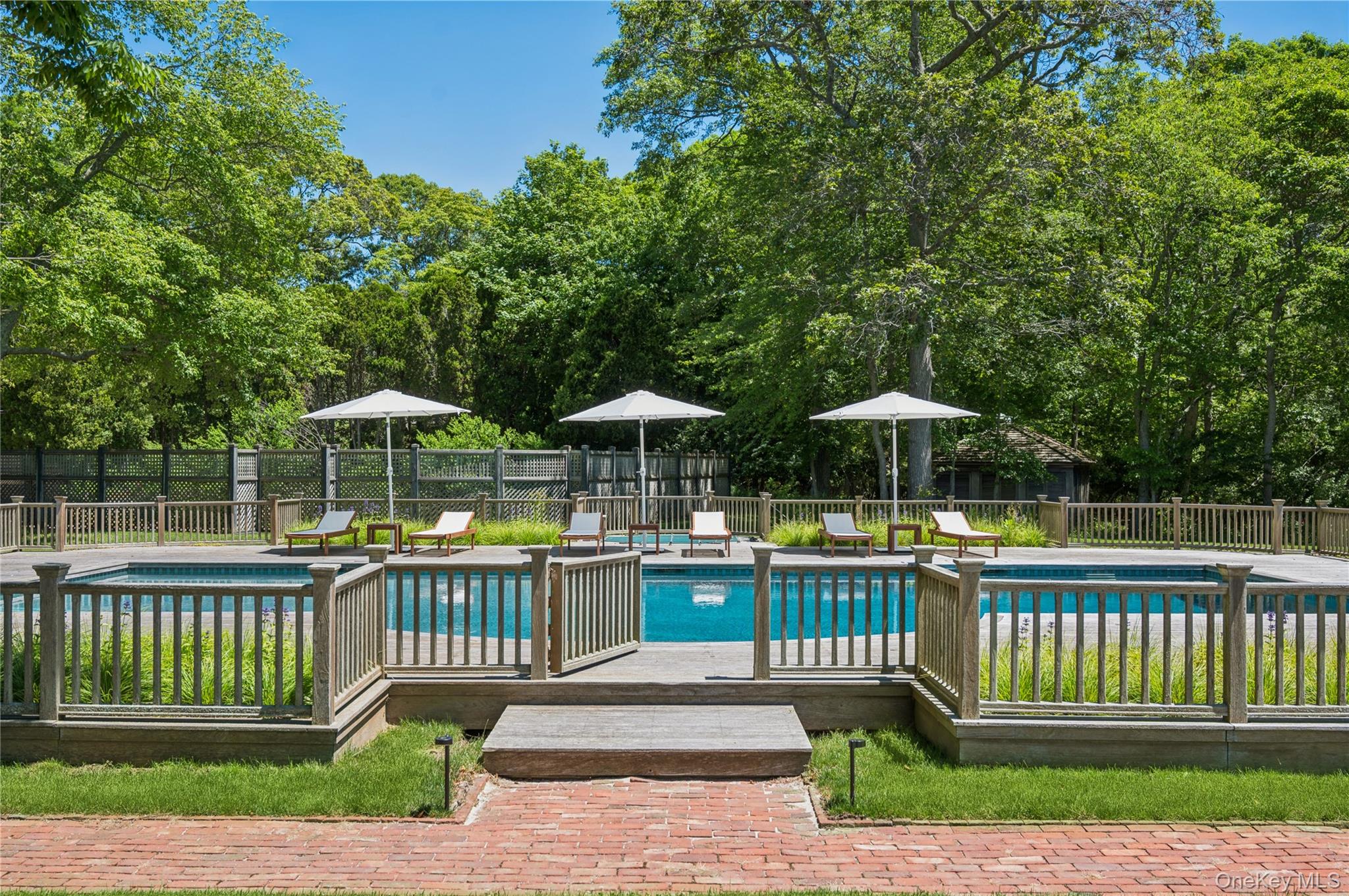 100 & 90 Briar Patch Road