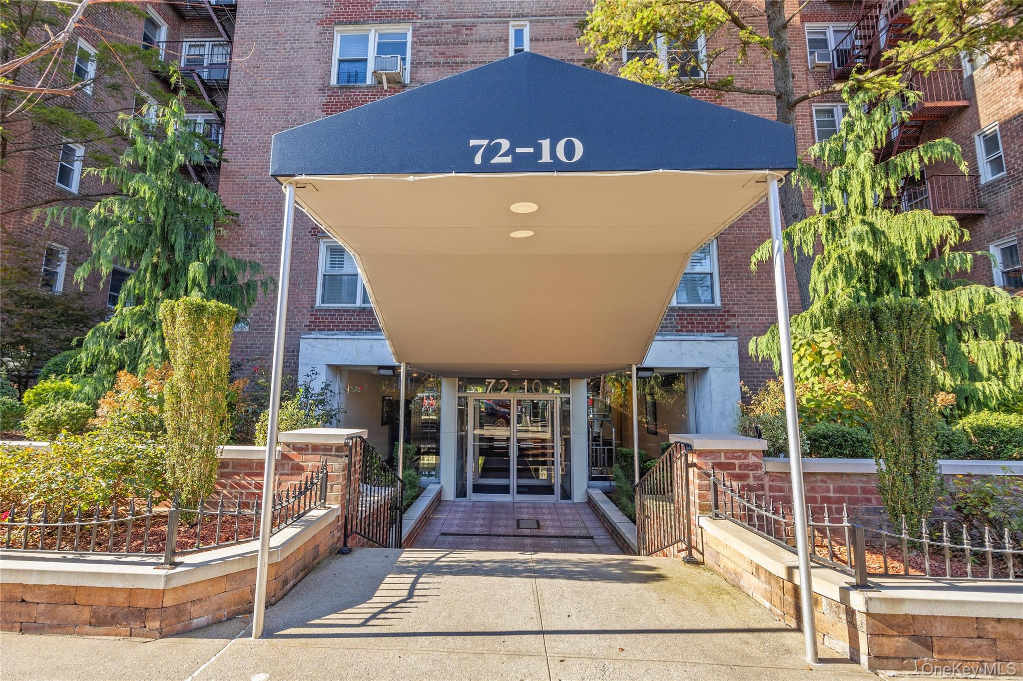 72-10 112 Street Unit: 6G