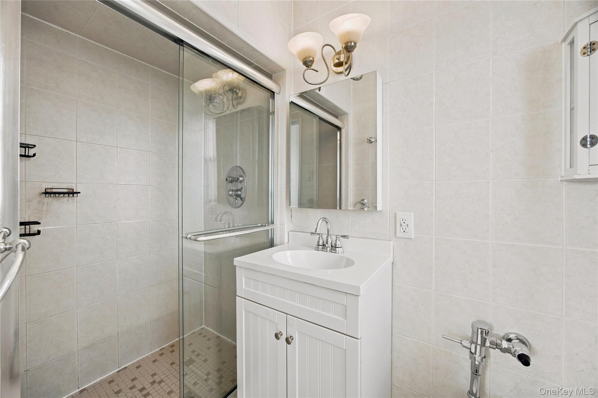 72-10 112 Street Unit: 6G