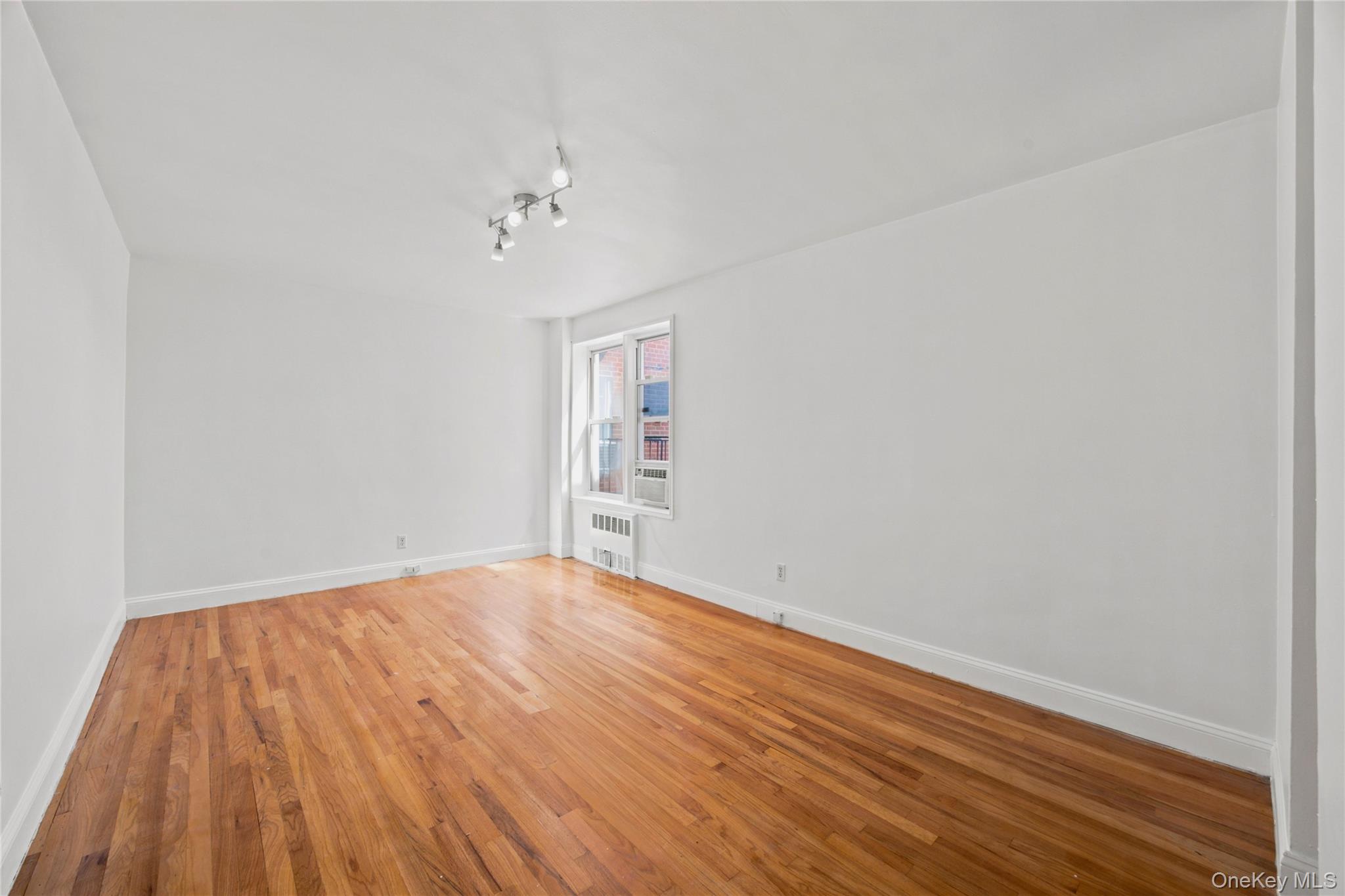 72-10 112 Street Unit: 6G