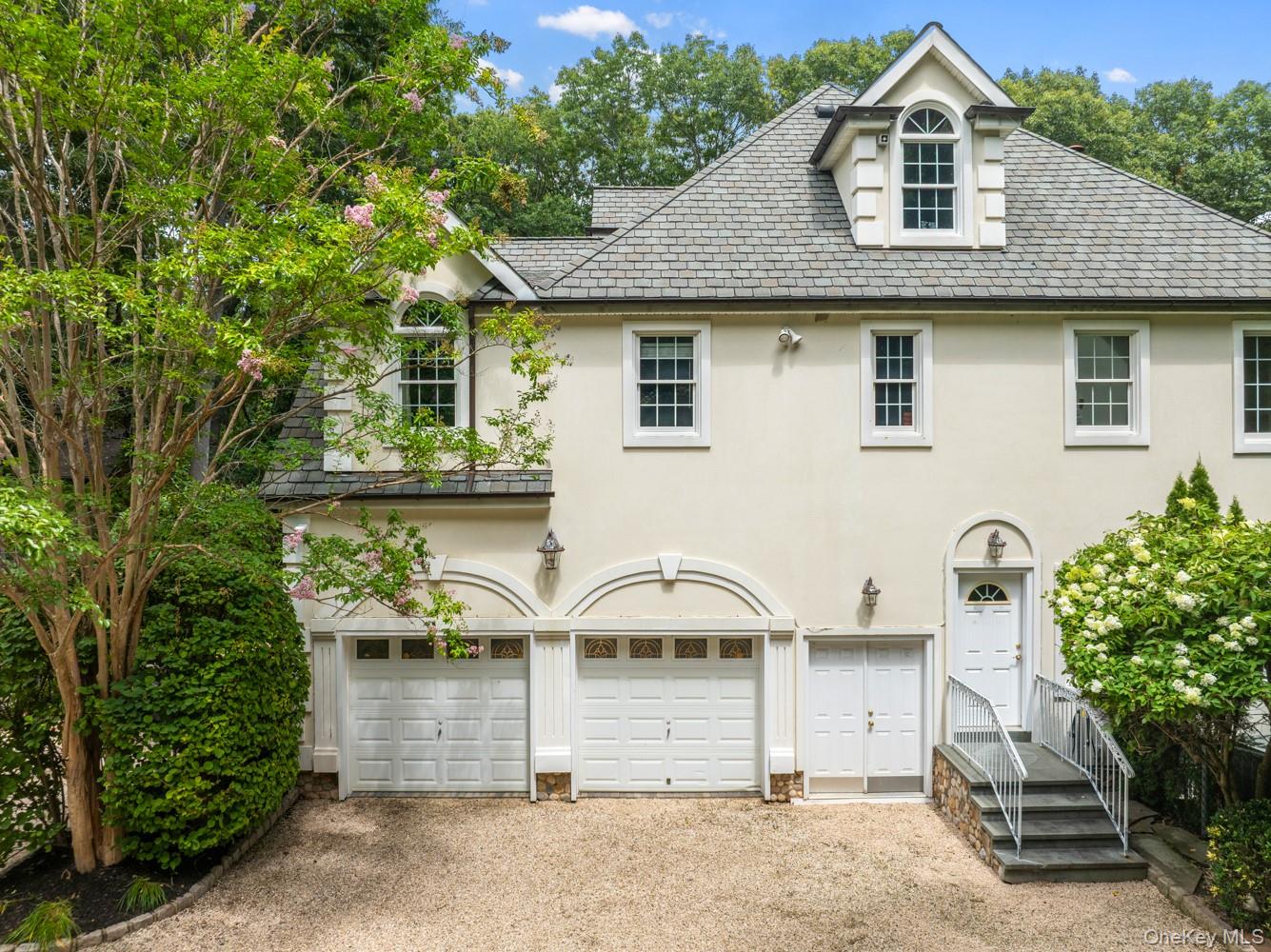12 Mondavi Lane