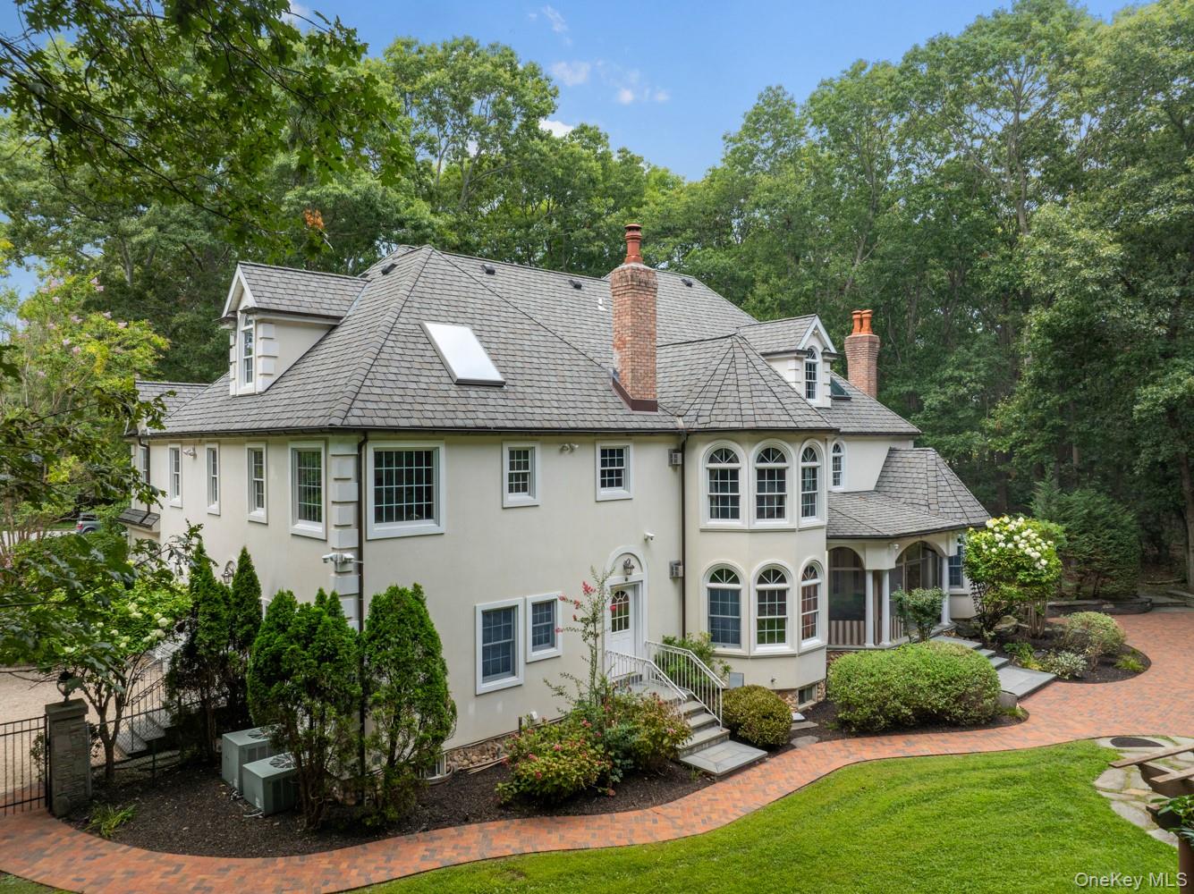 12 Mondavi Lane