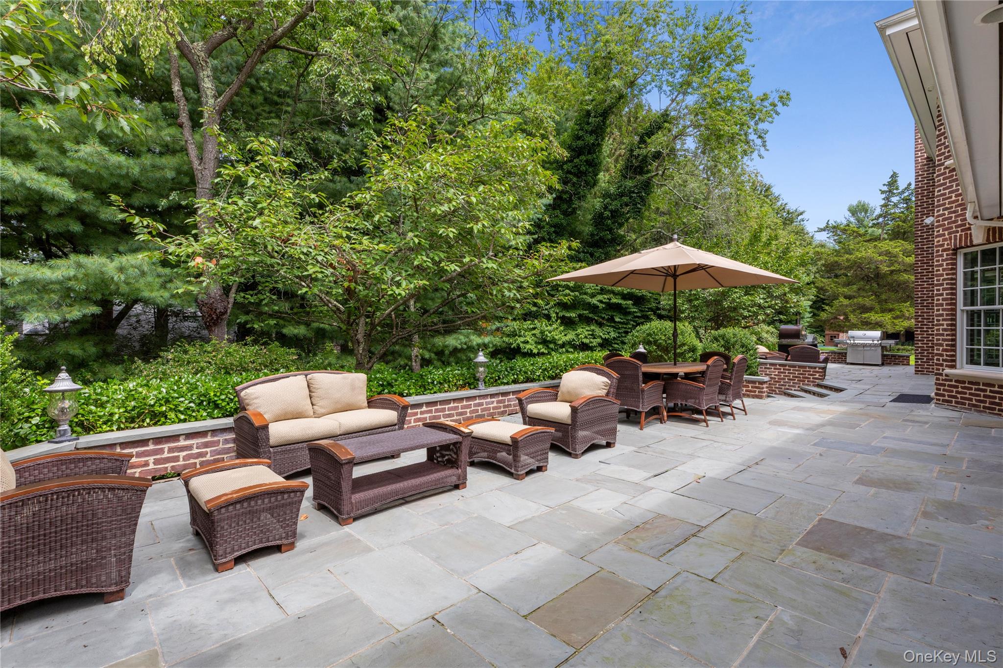 898 Chicken Valley Road