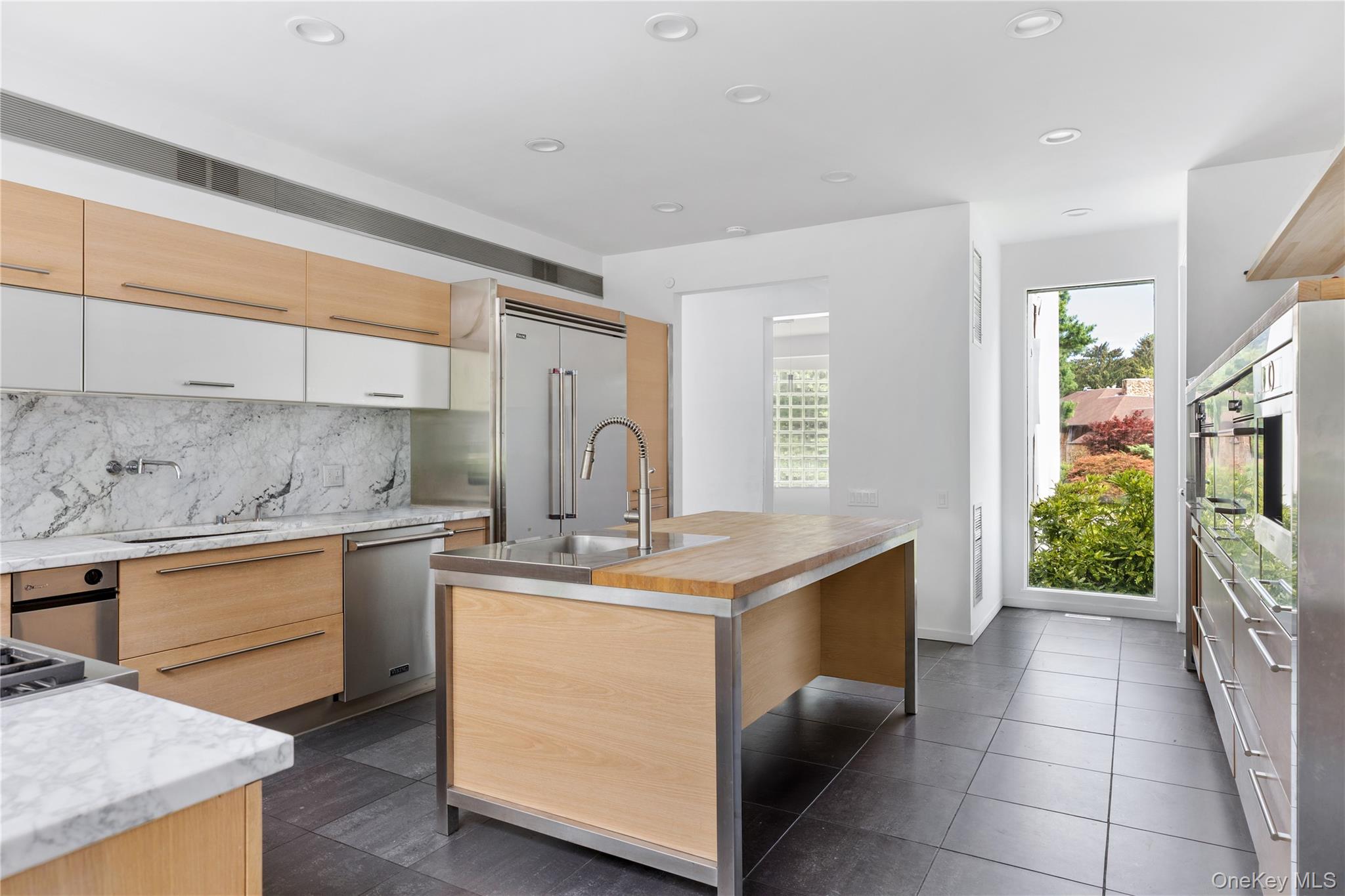 1 Vista Drive