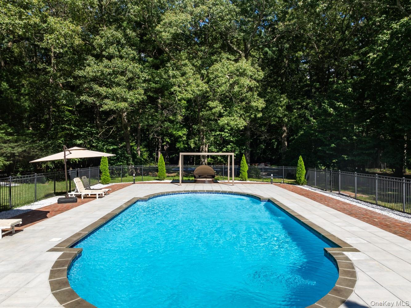 10 Laurel Woods Drive