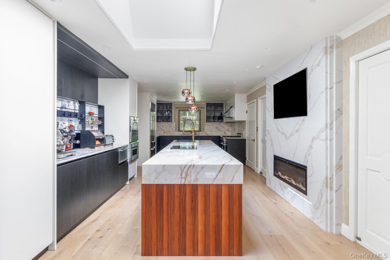 10 Laurel Woods Drive