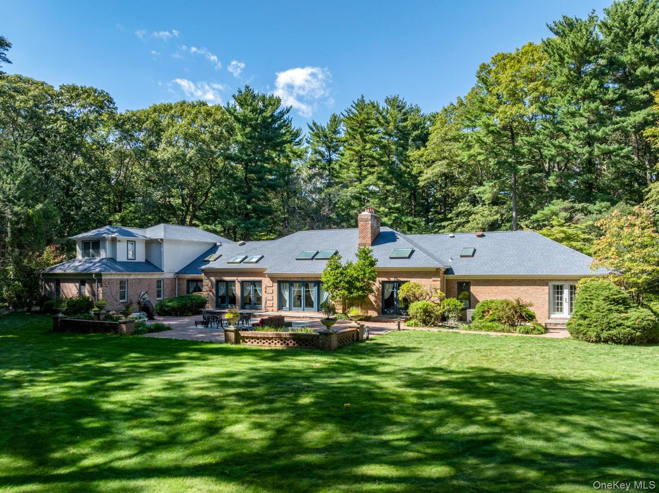 10 Laurel Woods Drive