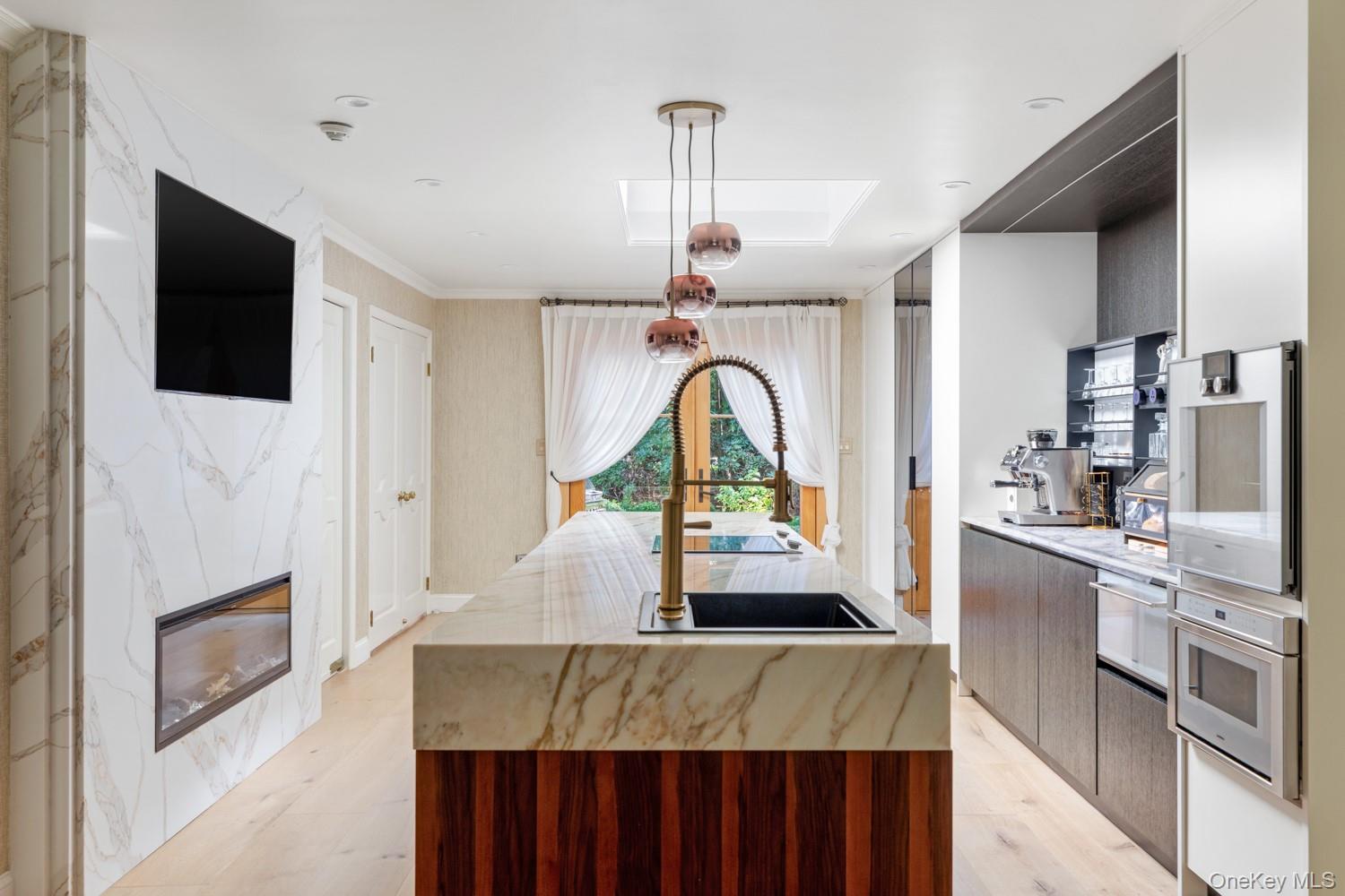 10 Laurel Woods Drive