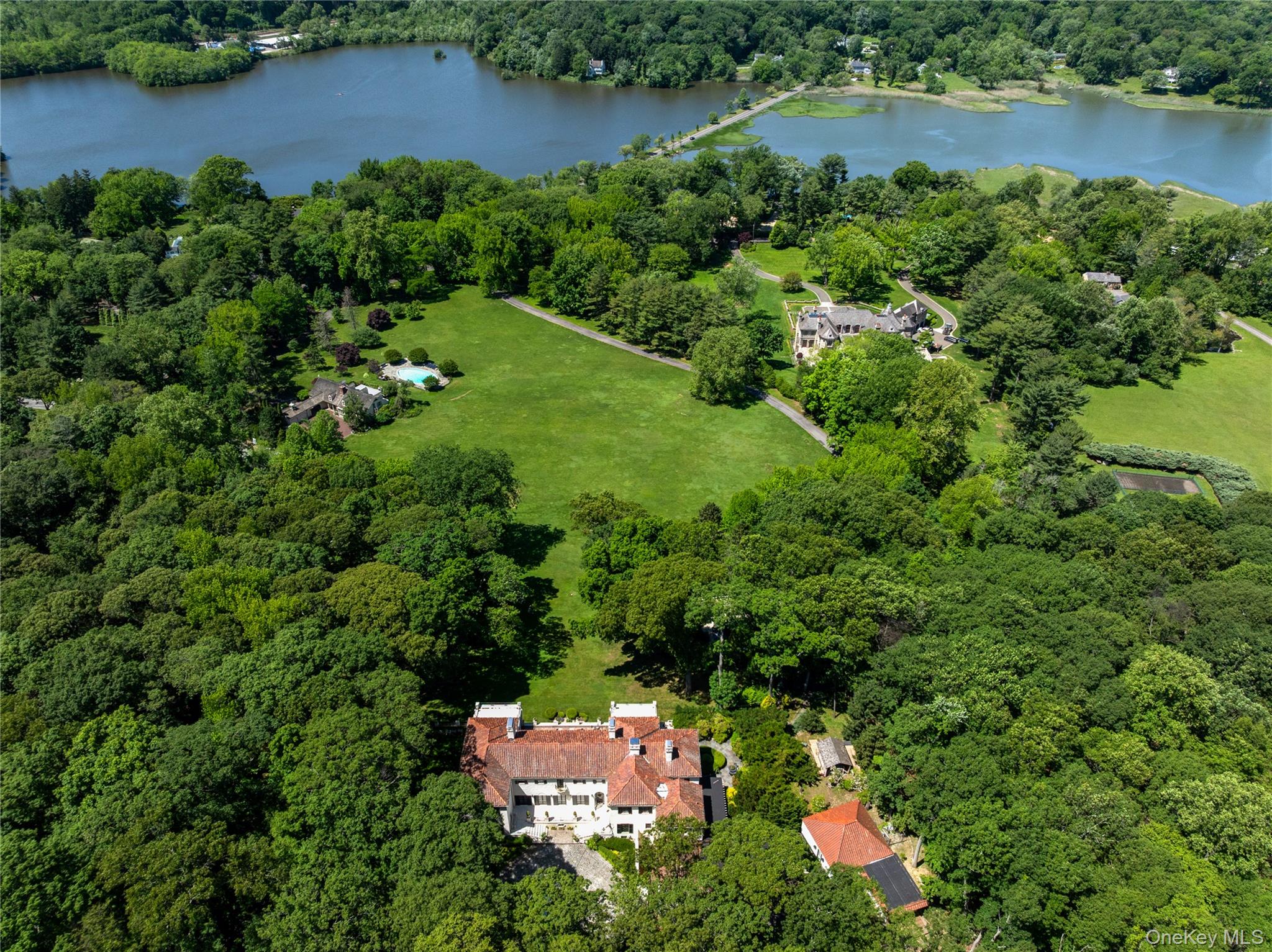 100 Horseshoe Road