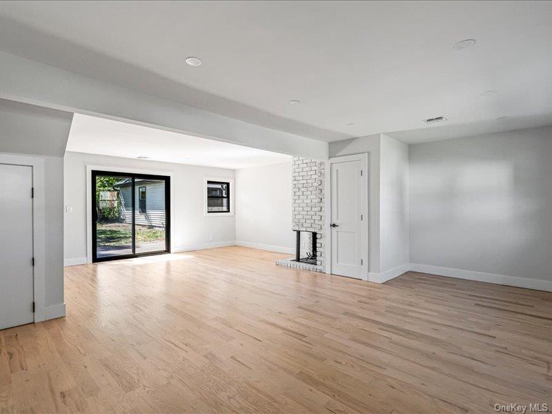 6 Slocum Avenue