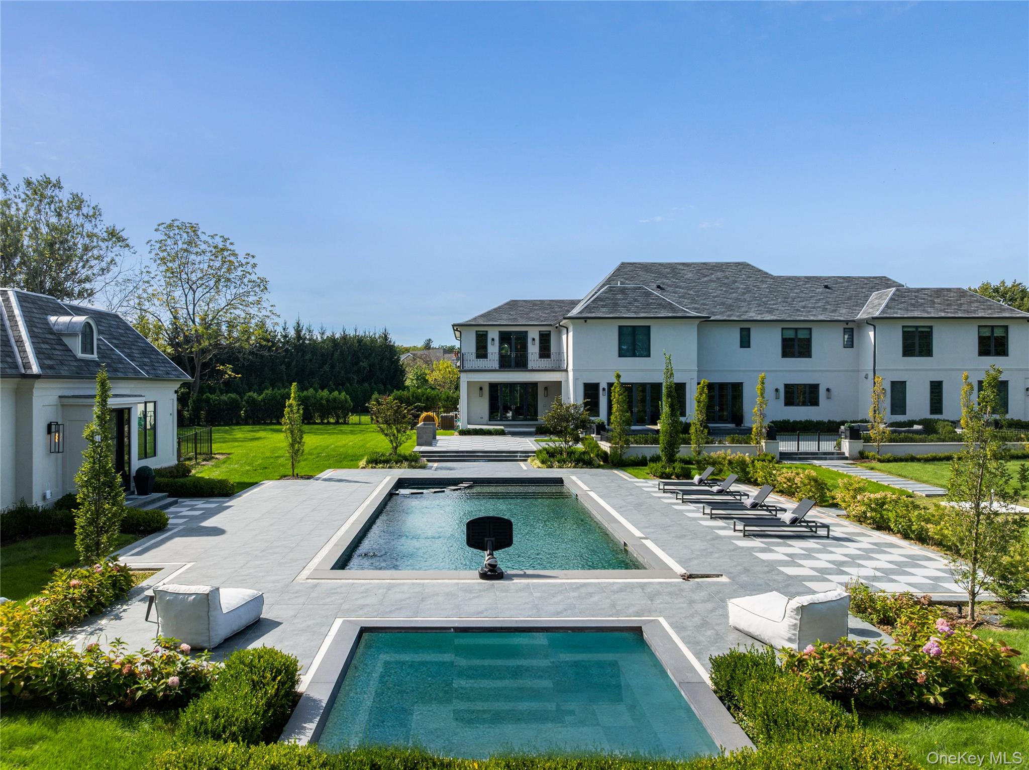 18 Evergreen Way
