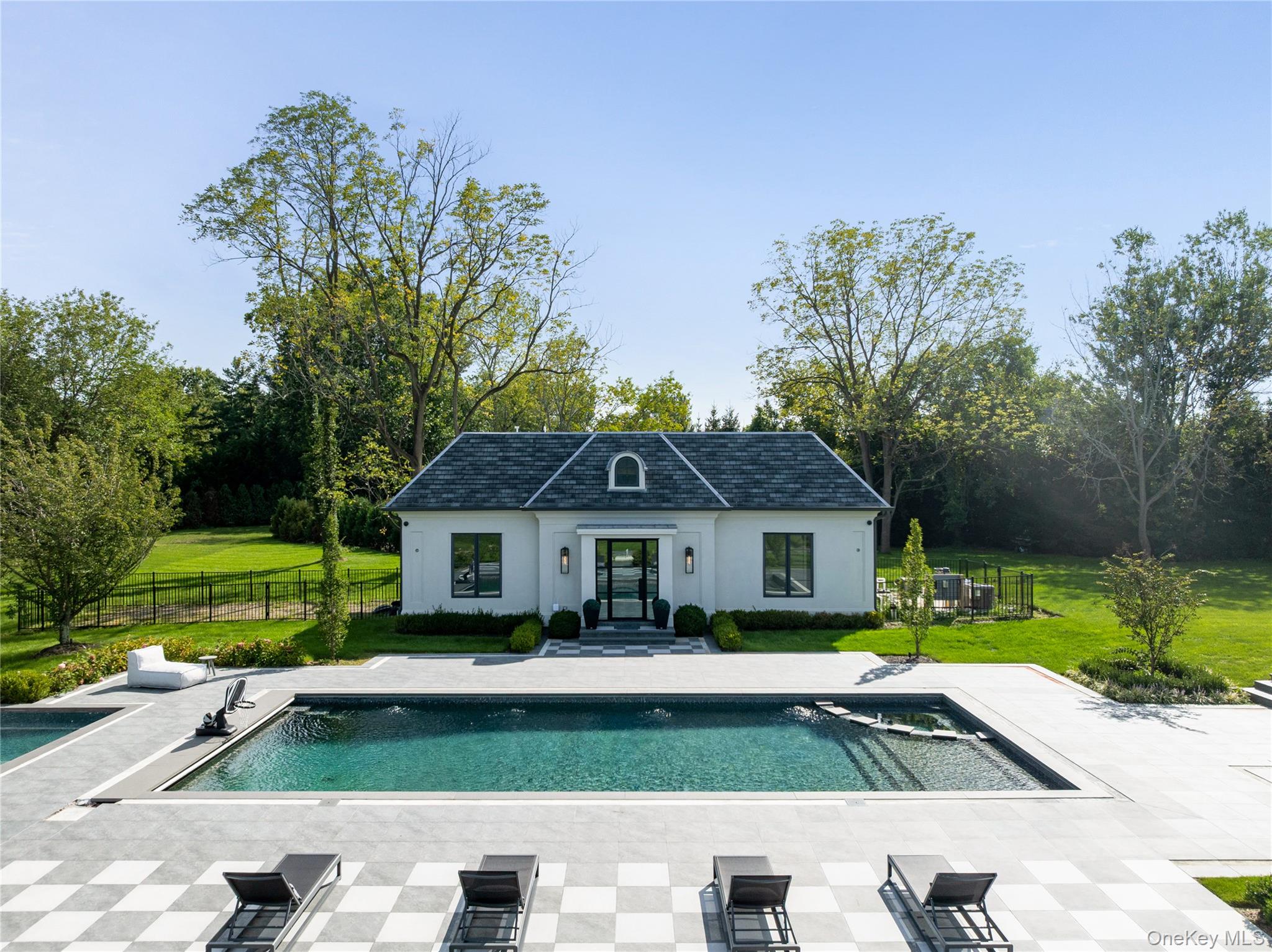 18 Evergreen Way