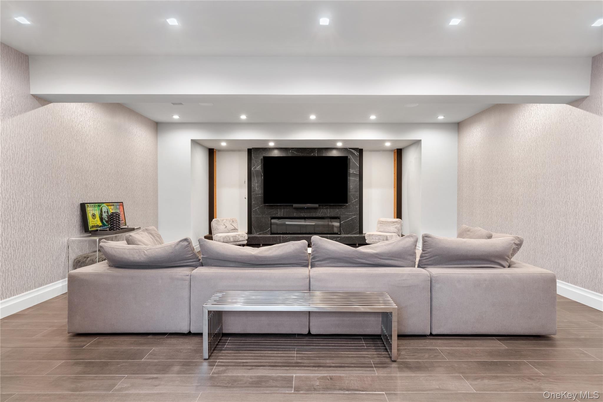 18 Evergreen Way